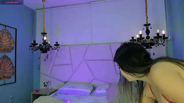 Aitana Hilton  online show from 09.18.25