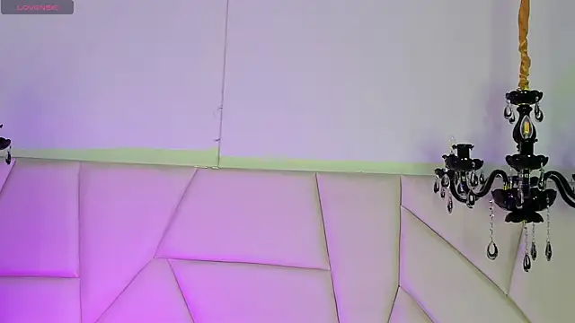 Aitana Hilton  online show from 09.29.25