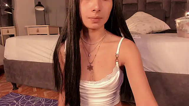 Snapshot of SabrinaSpell_ chatting on 10.26.25 SabrinaSpell online show from 10.26.25