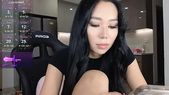 asianqueeny online show from 10.27.25