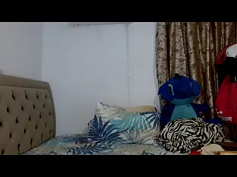 Snapshot of sweethoneytsx chatting on 02.25.26 sweethoneytsx online show from 02.25.26