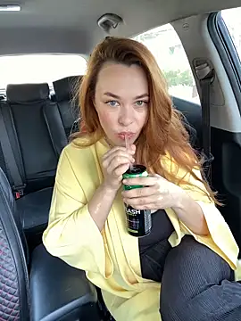 Snapshot of Kelley_Allie chatting on 11.17.25 Kelley Allie online show from 11.17.25