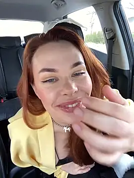 Snapshot of Kelley_Allie chatting on 11.28.25 Kelley Allie online show from 11.28.25