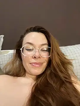 Snapshot of Kelley_Allie chatting on 02.11.26 Kelley Allie online show from 02.11.26