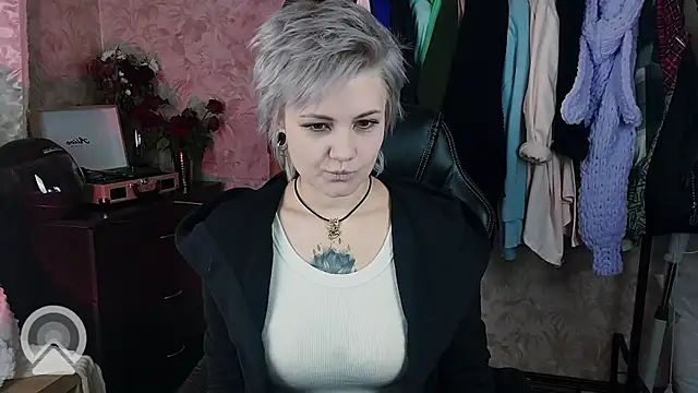 EvaBrownie online show from 01.28.25