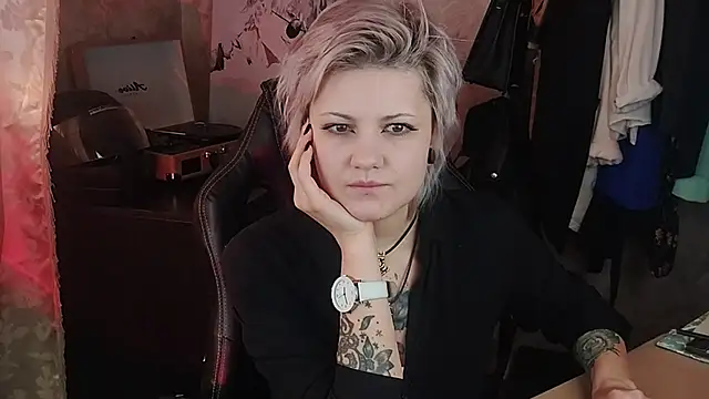 EvaBrownie online show from 03.09.25