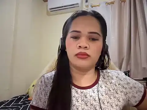 SophiaCourthaway online show from 06.05.26