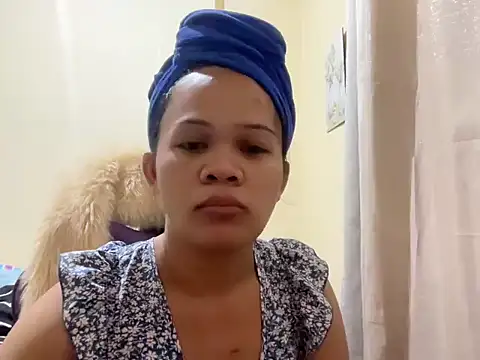 SophiaCourthaway online show from 06.12.26