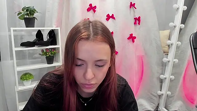 Sahara Shields online show from 02.04.25