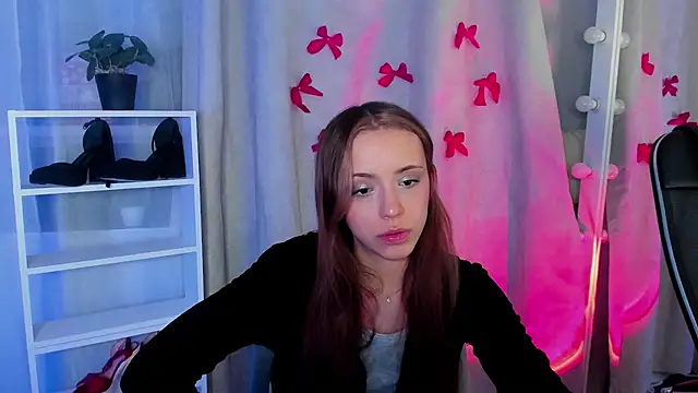 Sahara Shields online show from 02.12.25