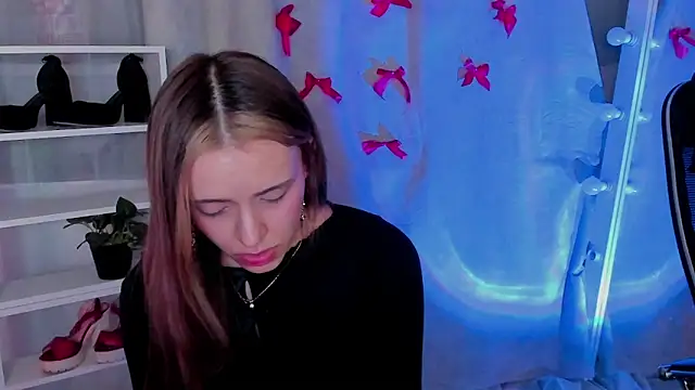 Sahara Shields online show from 02.22.25