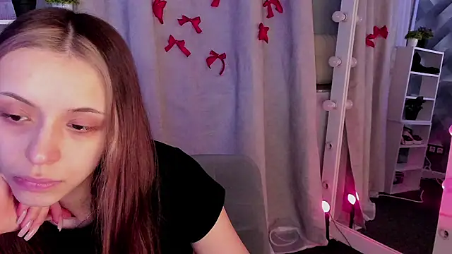 Sahara Shields online show from 03.04.25