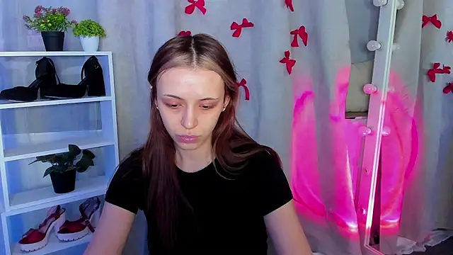 Sahara Shields online show from 03.05.25