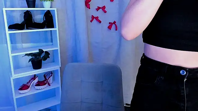 Sahara Shields online show from 03.05.25