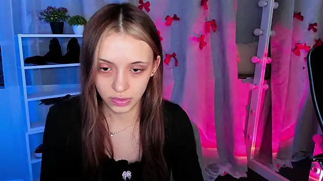 Sahara Shields online show from 03.06.25