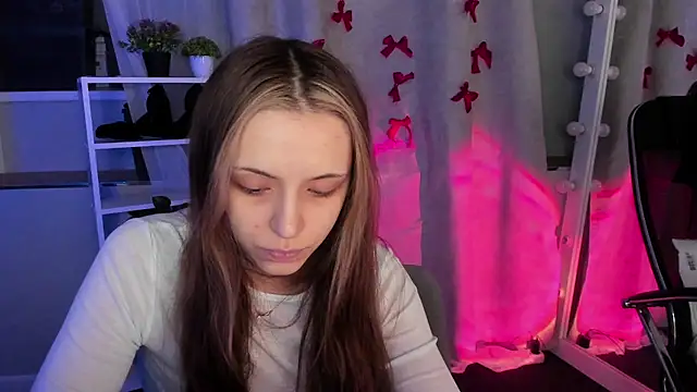 Sahara Shields online show from 03.11.25