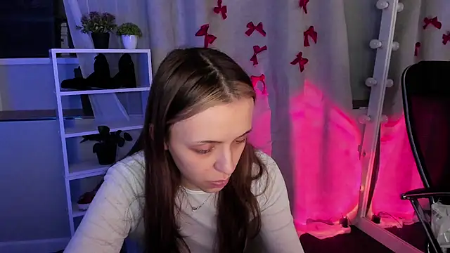 Sahara Shields online show from 03.11.25