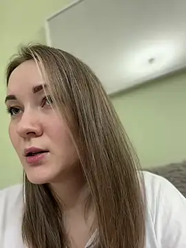 Snapshot of Kiss_My_Body chatting on 01.27.25 Kiss My Body online show from 01.27.25