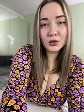 Snapshot of Kiss_My_Body chatting on 02.14.25 Kiss My Body online show from 02.14.25