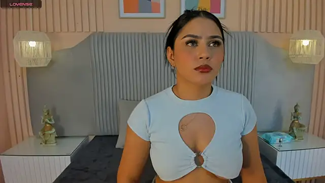 janna lopez  online show from 02.05.25