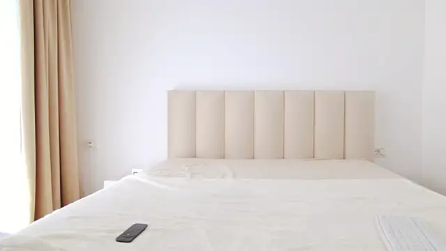 Saradiamond1 online show from 03.23.25