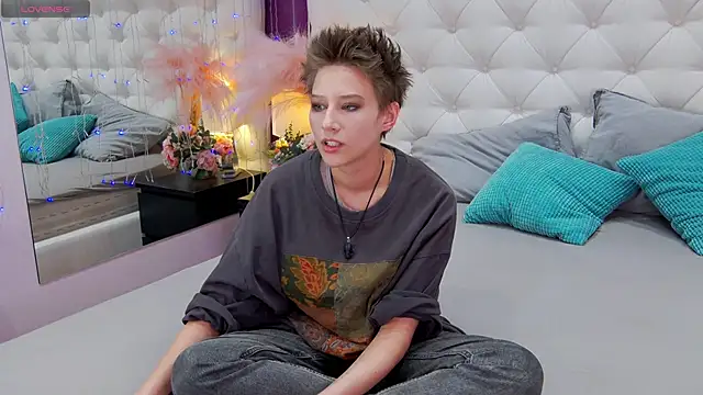 via mayer  online show from 01.31.25