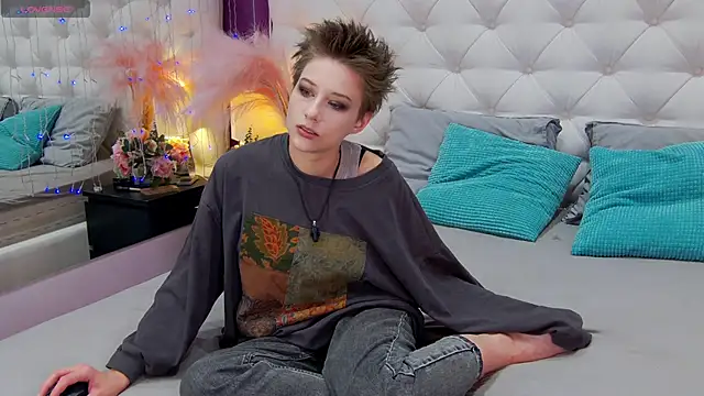 via mayer  online show from 02.01.25