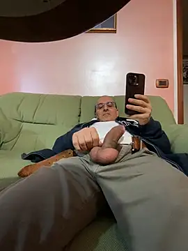 Snapshot of sempreilmio2 chatting on 02.27.25 sempreilmio2 online show from 02.27.25