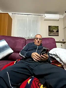 Snapshot of sempreilmio2 chatting on 10.05.25 sempreilmio2 online show from 10.05.25