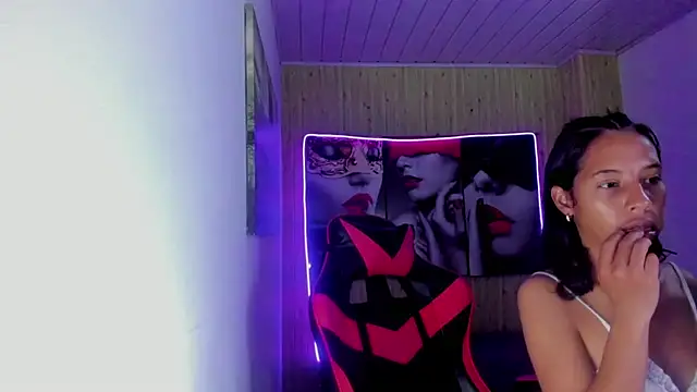 Snapshot of Miss_sparkle00 chatting on 09.12.25 Miss sparkle00 online show from 09.12.25