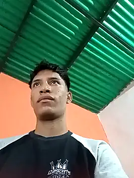 Snapshot of matteo_rivas chatting on 01.15.25 matteo rivas online show from 01.15.25