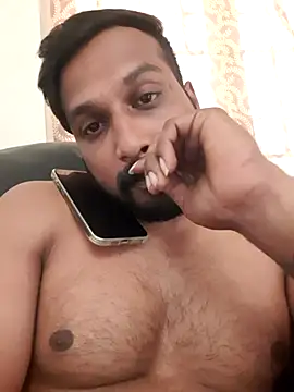 Snapshot of Chennaibull15 chatting on 02.15.25 Chennaibull15 online show from 02.15.25