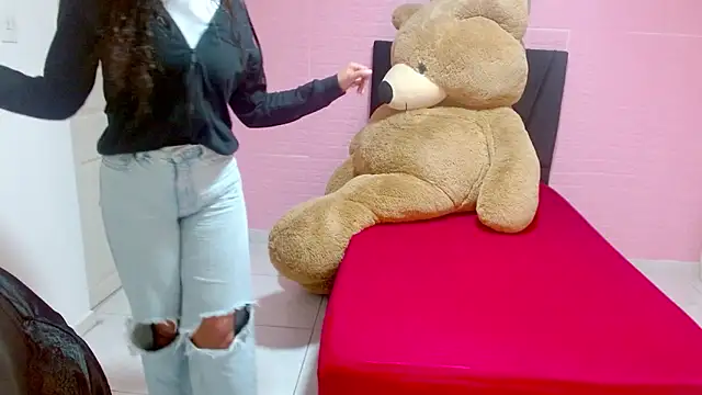 DULCE1609 online show from 03.17.25