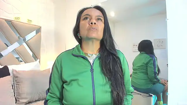 raquell moore online show from 11.19.25