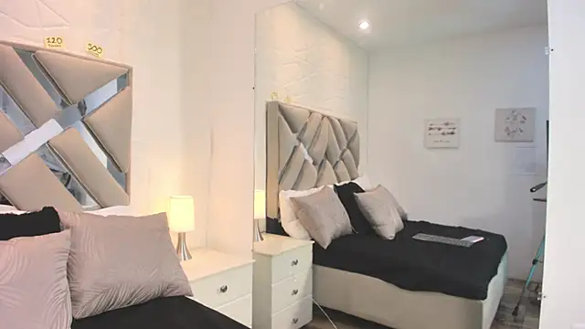 raquell moore online show from 11.25.25