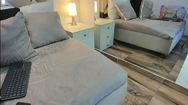 raquell moore online show from 03.09.26