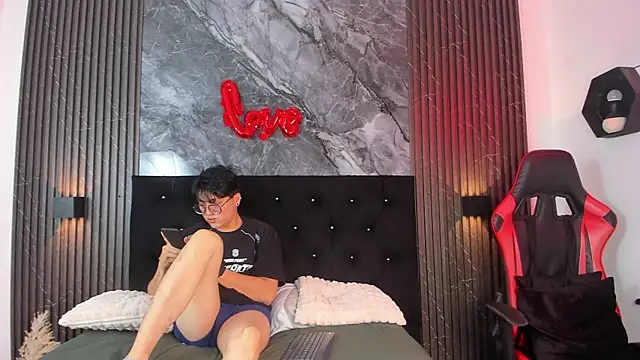 vanilla hot online show from 02.17.25
