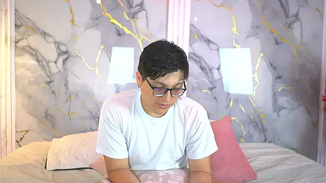 vanilla hot online show from 10.13.25