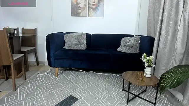 Snapshot of NicolettaLima chatting on 11.04.25 NicolettaLima online show from 11.04.25