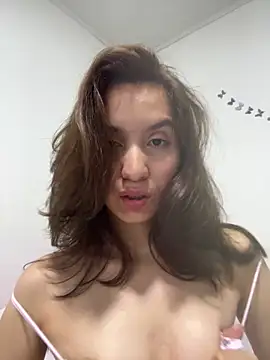 Bella still online show from 06.04.26