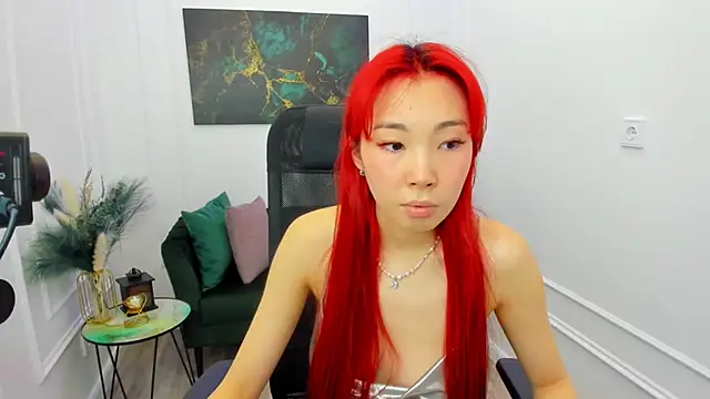 AnnaReyla online show from 04.26.26