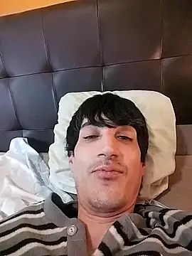 Snapshot of moutt99 chatting on 01.19.25 moutt99 online show from 01.19.25