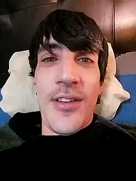 Snapshot of moutt99 chatting on 01.21.25 moutt99 online show from 01.21.25