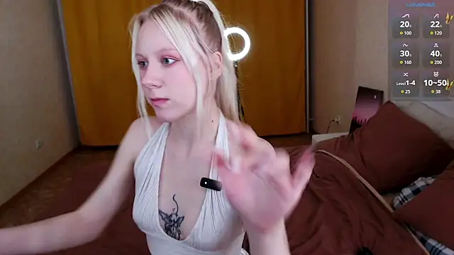 Snapshot of Mary_Kitty88 chatting on 02.04.26 Mary Kitty88 online show from 02.04.26