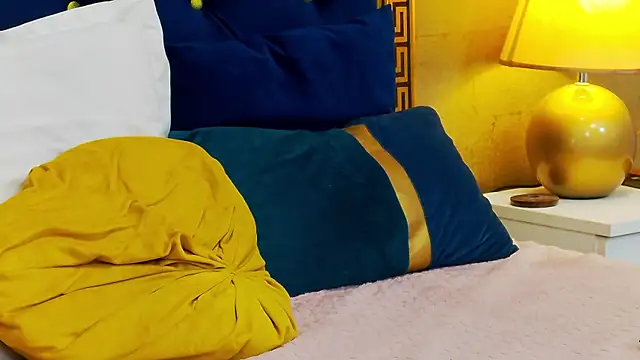 Snapshot of Annabellerise chatting on 02.27.25 Annabellerise online show from 02.27.25