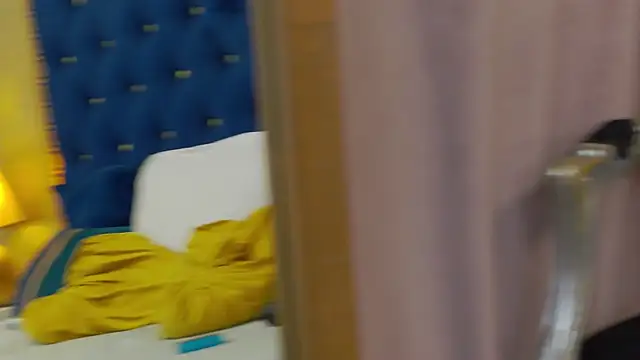 Snapshot of Annabellerise chatting on 03.18.25 Annabellerise online show from 03.18.25