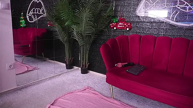 Snapshot of Annabellerise chatting on 12.05.25 Annabellerise online show from 12.05.25