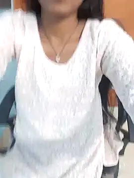 Snapshot of Divya-2007 chatting on 02.01.25 Divya-2007 online show from 02.01.25