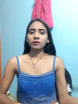 Snapshot of Divya-2007 chatting on 02.14.25 Divya-2007 online show from 02.14.25