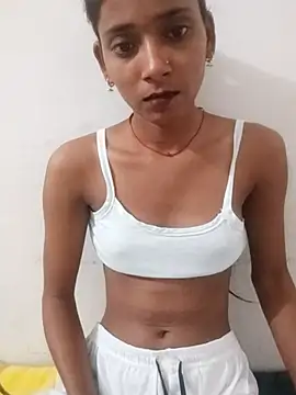 Snapshot of Divya-2007 chatting on 10.11.25 Divya-2007 online show from 10.11.25